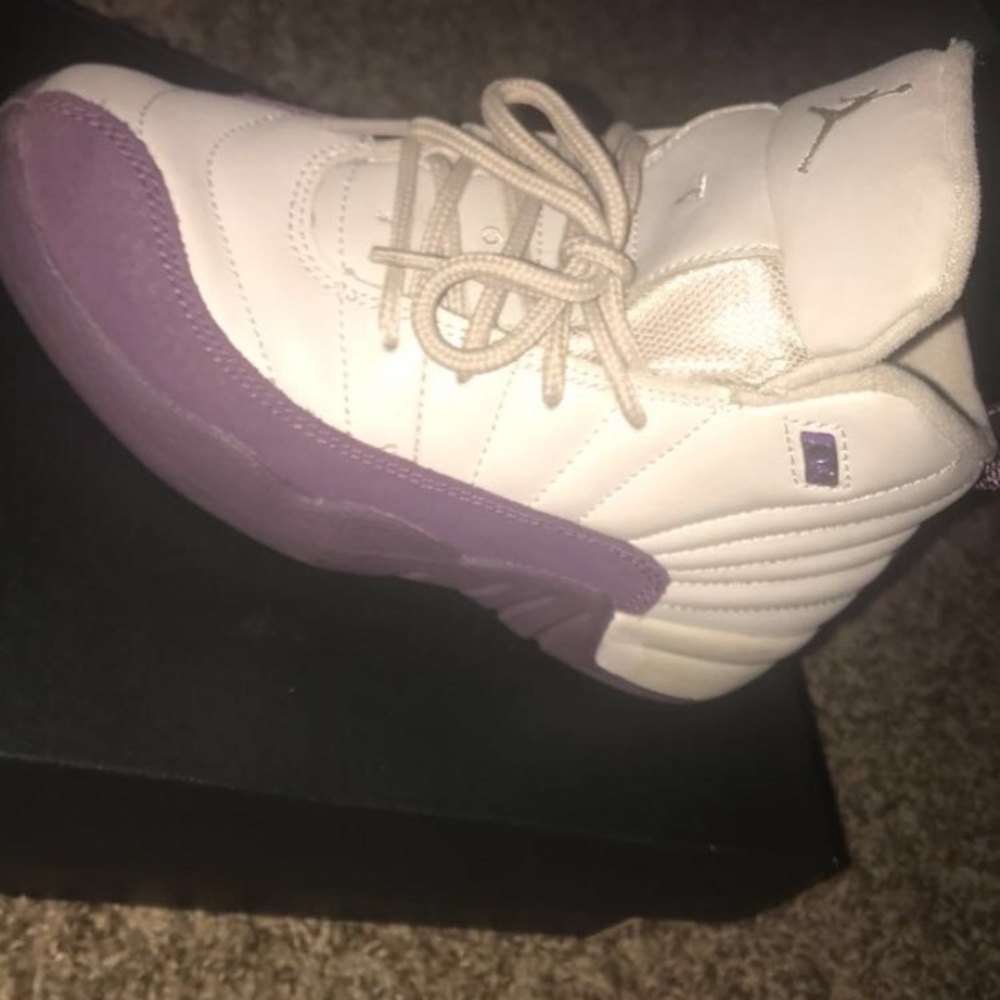 Gently used Girls Jordan size 13c